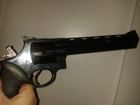 Cambio revolver taurus 44mag 8 3/8" por carabina del 22lr con bipode se ajustara precio 01