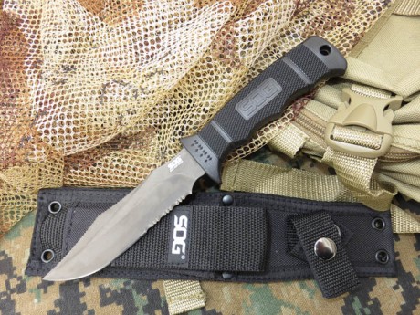 Oferta, cuchillos SOG sèrie SEAL a estrenar.
*SEAL TEAM ELITE con funda de nylon, incluyo otra más sintètica 01