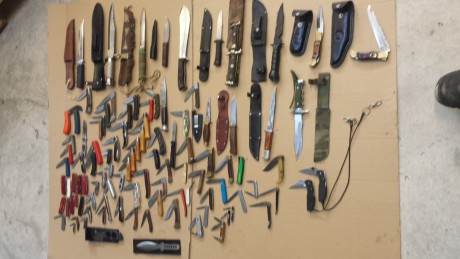 Vendo coleccion de navajas ,machetes , navajas multiusos ( victorinox ) y cuchillos  de varias  marcas 02