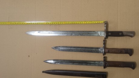 Vendo coleccion de navajas ,machetes , navajas multiusos ( victorinox ) y cuchillos  de varias  marcas 21