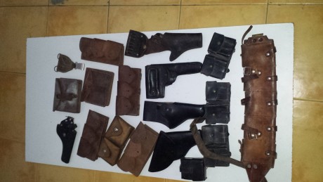 Vendo varias fundas i cartucheras originales
Si alguien esta interesado puedo mandar fotos mas explicitas 00