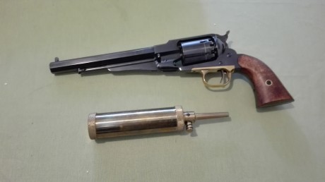 Venta de revolver avancarga PIETTA, una de las mejores replicas de REMINGTON. Impecable, nuevo sin estrenar. 01
