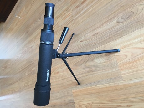 Vendo telescopio terrestre marca TASCO 15-45 aumentos y con lente de salida de 50mm
60€ envío incluido 02