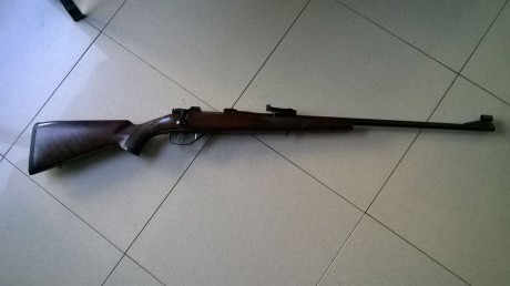 Pues yo de armas largas no entiendo. Así que ahí lo debo. Si a alguien le interesa...... se vende por 30