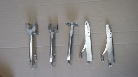 Buenas compañeros ..... mi difunto suegro era muy aficionado a las armas antiguas , avancarga y cartucheria 01