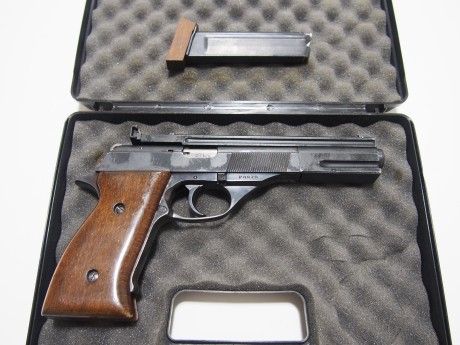Vendo astra ts 22 cachas origiales  un cargador maletín 110€ envió incluido. Esta en Murcia. Ideal para 00