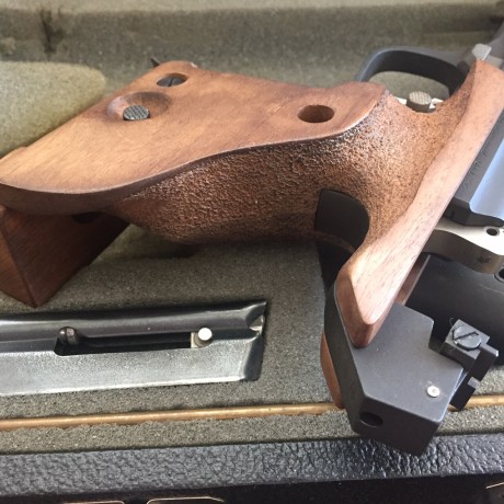 Se vende esta magnifica pistola diseñada para hacer "dieces" como demostró durante muchos años 10