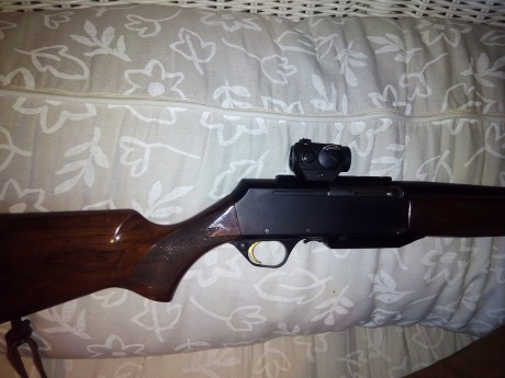 Vendo browning bar II (30-06) en muy buen estado
Dispone de un cargador de dos balas, correa y funda. 01