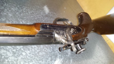Buenas a todos ... vendo fusil  de avancarga RIGBY CREEDMOOR  AMR  calibre 45 con su respectiva turquesa 10