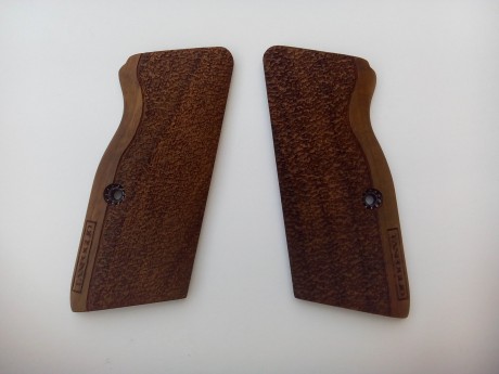 Hola. Vendo dos juegos de cachas tanfoglio
REBAJADAS LAS DE ALUMINIO A 55€ ( YA NO SE REBAJAN MAS)
Cachas 00