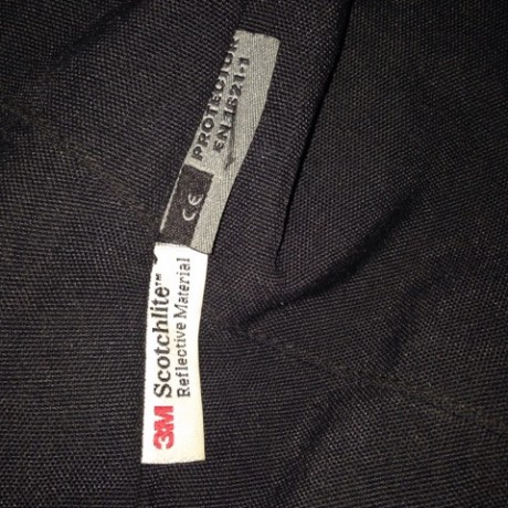 Hola 
Esto ofrezco
Usado 2 veces
Lo he encontrado en mi maleta de las cosas de la moto

Esta en súper 11