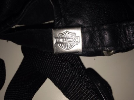 Hola 
Esto ofrezco
Usado 2 veces
Lo he encontrado en mi maleta de las cosas de la moto

Esta en súper 40