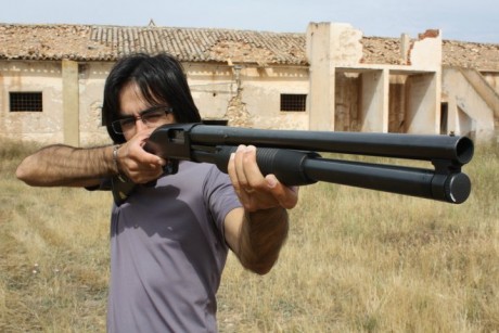 Hola, cambio mi escopeta de corredera MOSSBERG modelo 88 Maverick, de calibre 12 y 12 Magnum por revolver 00