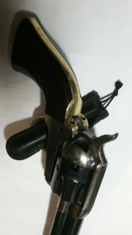 Por petición de un tirador que se retira del tiro, os publico este anuncio.

   Vendo revolver avancarga 130