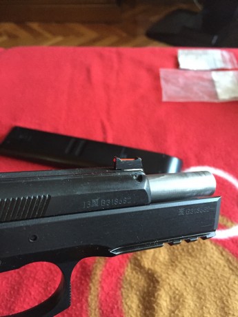 En perfecto estado, segunda arma, con accesorios y totalmente afinada. regalo junto con el arma holster 02