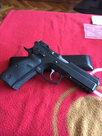 En perfecto estado, segunda arma, con accesorios y totalmente afinada. regalo junto con el arma holster 01