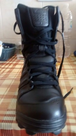 Vendo botas asidas gsg 9-2, botas puestas un día para probar en dependencias, conservan incluso las etiquetas, 11