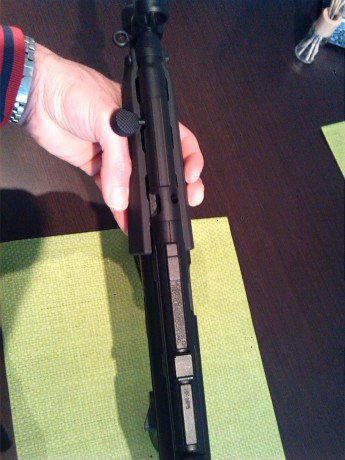 : vendo carabina HK MP5 A ESTRENAR ya que solo tire 4 cajas de municion el dia que la estrene y no la 02