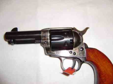 Busco uberti avancarga cal 44 modelo corto thunderer, pongo foto del modelo, saludos al foro. 00