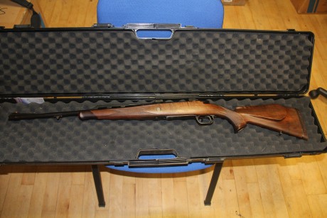  Vendo HEYM SR 20 Cal. 9.3x62. 
Perfecto de maderas y de cromado original Heyn, sin rallazos no golpes, 01