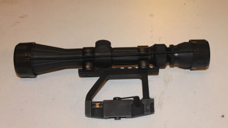 Carabina ARMSCOR replica del AK47. Tiene instalado un visor en "teja" con rail en el lateral 01