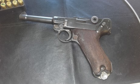 Hola vendo luger alemana del año  1937 
Todos los números coincidentes menos el cargador.El arma de puede 01