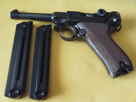 Vendo, por no usar, pistola Luger P08, en buen estado tanto estético como técnico. He disparado con ella 00