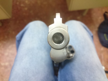 Vendo Smith and Wesson 686 de 6"  en calibre 357 mag  // 38 special, junto al revolver, se añade 32