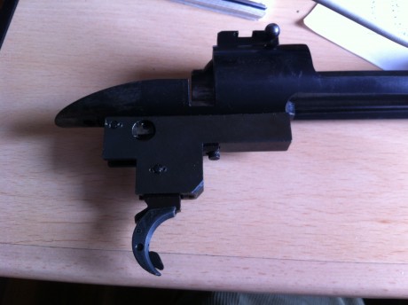 He heredado un Weatherby Mark V 300 Magnun fabricado en Japón. Tiene un gatillo, creo que se llama Canjar 00