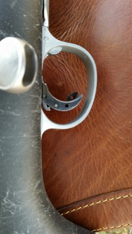 He heredado un Weatherby Mark V 300 Magnun fabricado en Japón. Tiene un gatillo, creo que se llama Canjar 40