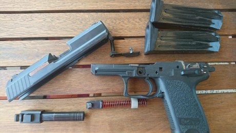 Vendo HK Compac, 9 mm parabellum, muy pocos disparos, en perfecto estado, guiada con licencia-A.
precio 00