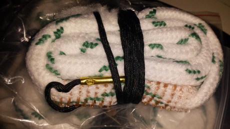 Hola Compañeros.
Tengo unos limpiadores de cañon "Boresnake" NUEVOS para vender.

Tengo dos 21