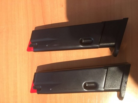 Vendo conversión del cal 22lr para CZ 75/85 completamente nueva, solo ha disparado una caja! Con dos cargadores
Precio 00