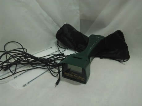 Vendo, por no utilizar, Cronografo Balistico Caldwell.

Consta de bolsa de transporte, cable para conectar 01