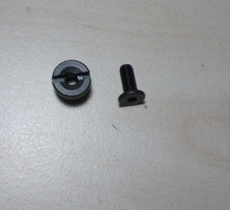 Hola, he comprado una montura picantinny para Mossberg (os dejo la foto) y se la he puesto a mi Maverick 00