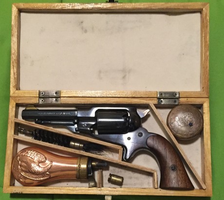 Vendo revolver Pietra modelo Pocket calibre 31, lo compre para decorar y no lo he utilizado nunca, no 02