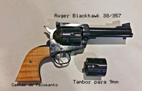 Calibre 38/357 y con tambor legalizado para 9mm. Cachas de madera de palosanto artesanal y cachas originales, 01