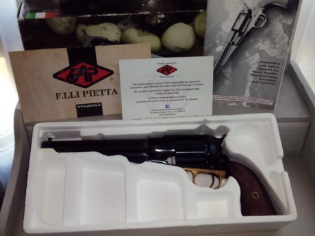 Vendo revolver avancarga Remington new army cl 44 pavonado en negro de la firma Pietta, es nuevo del mes 02