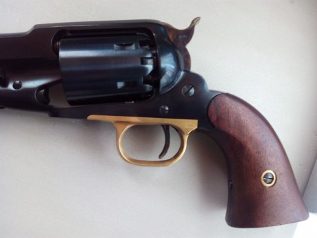 Vendo revolver avancarga Remington new army cl 44 pavonado en negro de la firma Pietta, es nuevo del mes 00