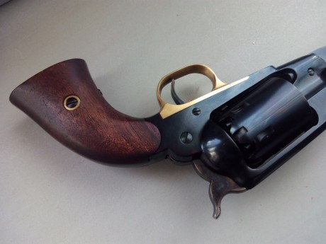 Vendo revolver avancarga Remington new army cl 44 pavonado en negro de la firma Pietta, es nuevo del mes 11