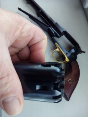 Vendo revolver avancarga Remington new army cl 44 pavonado en negro de la firma Pietta, es nuevo del mes 20