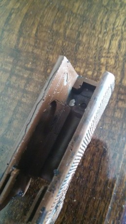Funda original para la walther ppk marcada con D.R.G.M y RZM en su interior, aparte tiene el aguila nazi 20