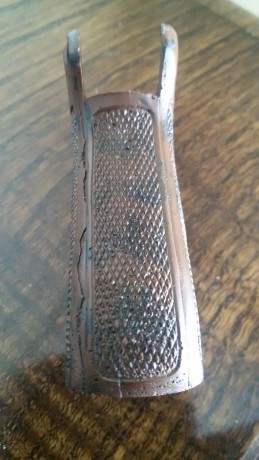 Funda original para la walther ppk marcada con D.R.G.M y RZM en su interior, aparte tiene el aguila nazi 30