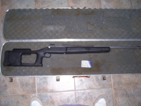 hola

vendo un reminton perteneciente a jaime marcos .

es del calibre 308 con el cañon a canalado culata 00