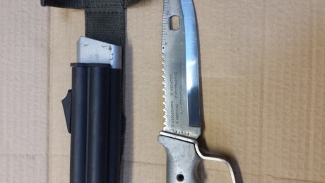 Vendo cuchillo EXPLORA Survival de MARTO con todos sus componente . El mango esta un poco gastado , por 12