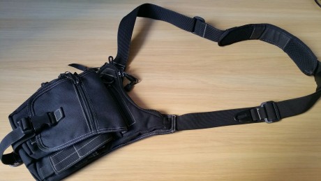 Vendo esta bandolera táctica de la marca Vega Holster fabricada en cordura de muy alta calidad. 

La vendo 00