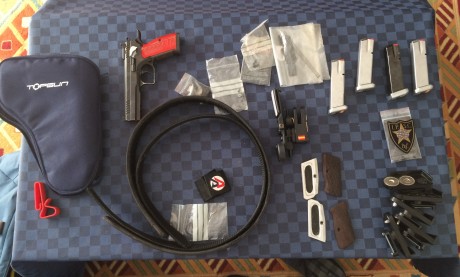 Muy buenas.
Se vende Pistola semiautomática. Doble acción. Calibre 9 mm.  debe de tener unos tres años, 02