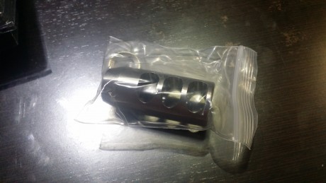 Vendo accesorios  varios .punto rojo modelo 551,magnificador 5x y freno de boca.para más preguntas por 21
