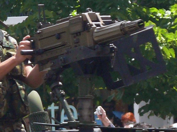 Parece que los militares españoles tienen buena preparación en lo de combate real...
 http://www.libertaddigital.com/nacional/toda-la-unidad-estaba-empenada-en-combate-el-propio-capitan-abria-fuego-1276370628/ 70