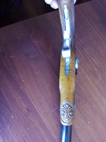 Vendo pistola avancarga calibre 45 Nueva sólo usada 4 veces , cañón pavonado en negro , madera de nogal 20